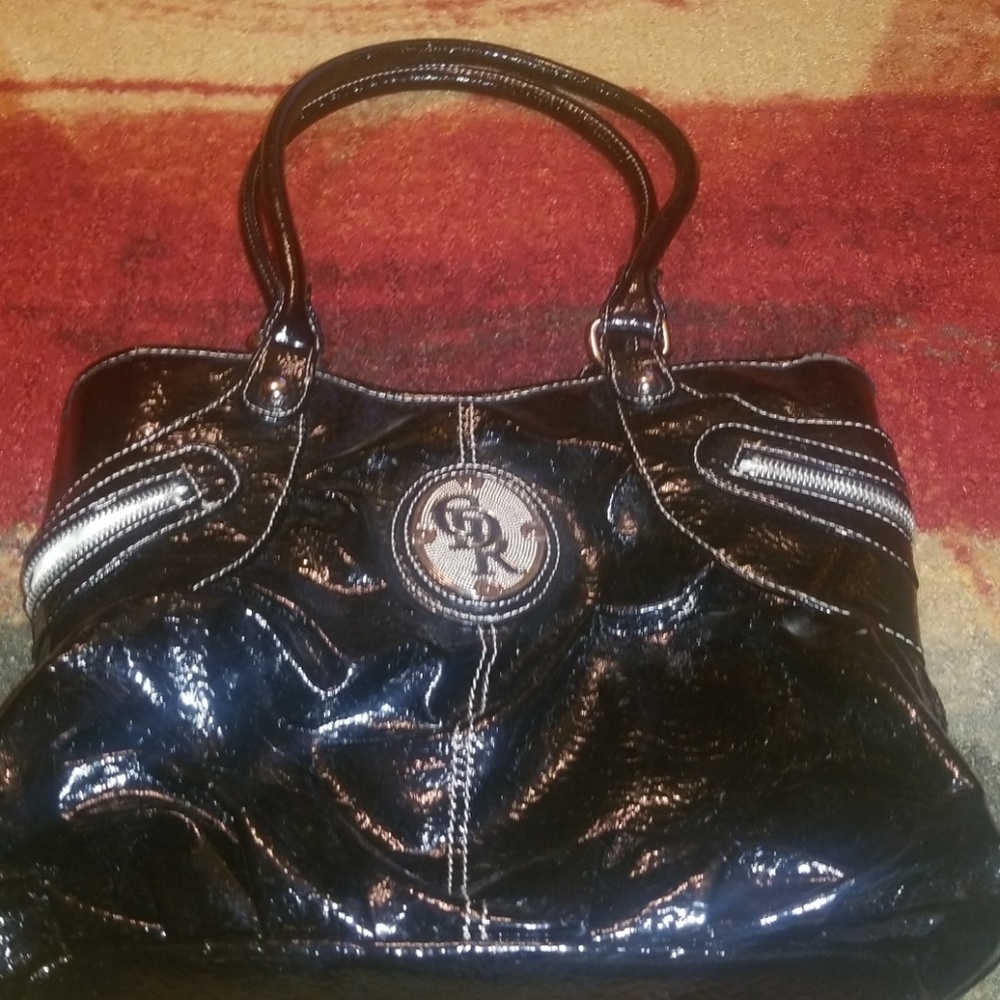 Black shoulder bag